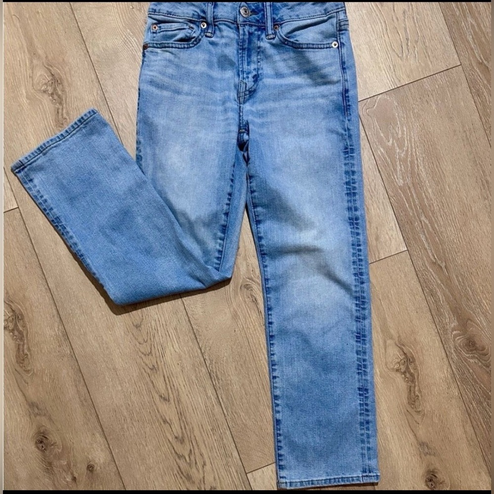 American Eagle AirFlex Straight Cropped Jeans Light Wash Size 26 (24.5” Inseam)